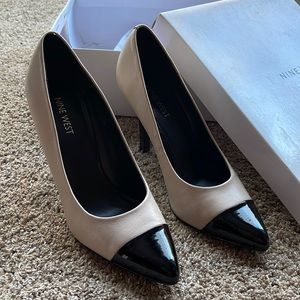 Elegant Nine West pointed-toe heels.